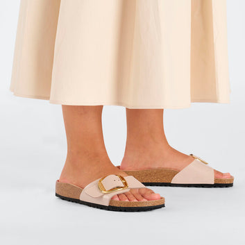 Madrid Big Buckle: Hochglanzbeige